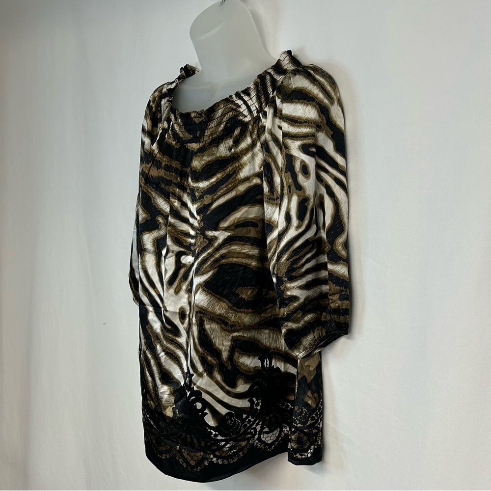 Cache Tunic Top Blouse Size M Silk Animal Print Smocked 3/4 Sleeve Flowy Mobwife - Picture 3 of 13